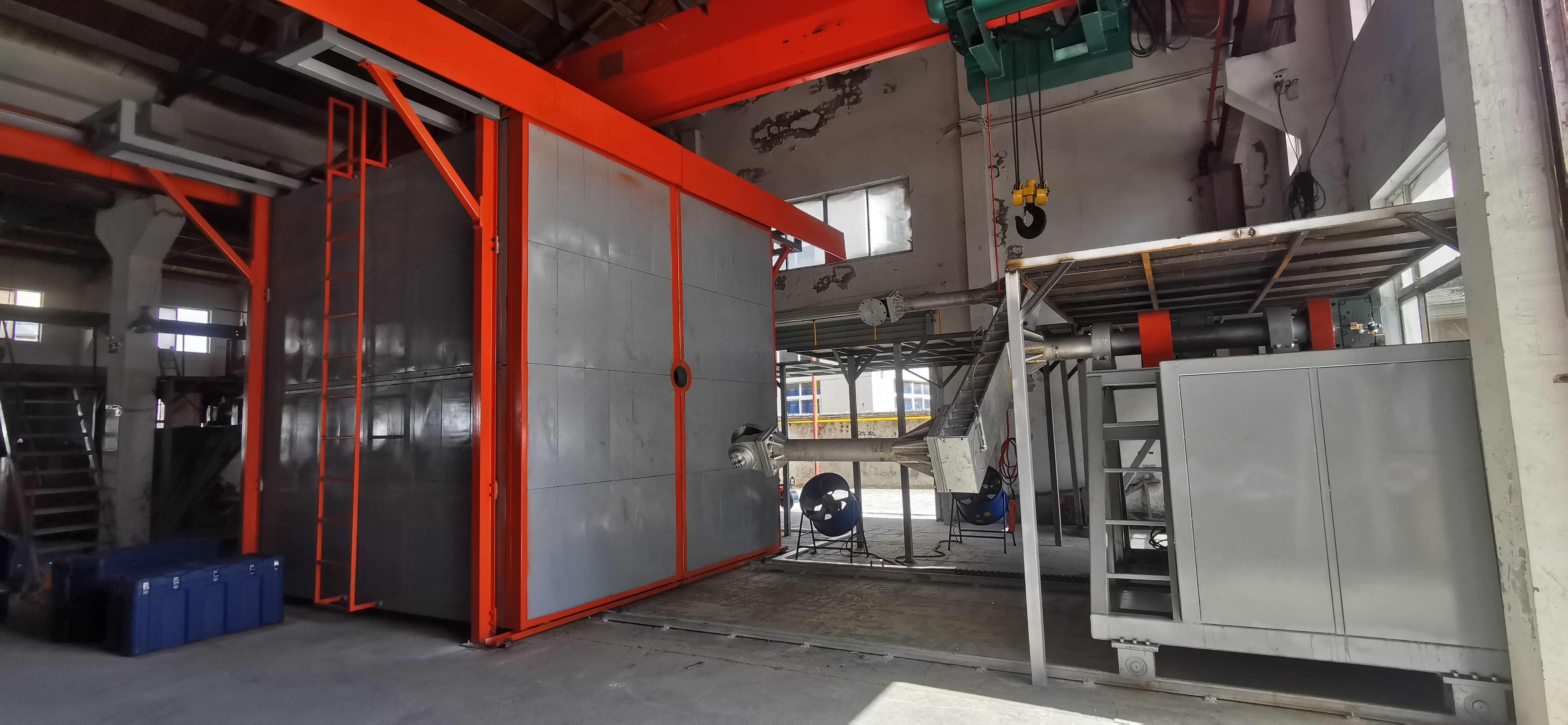 25000L Two Arm Shuttle Rotomolding Machine for plastic forming